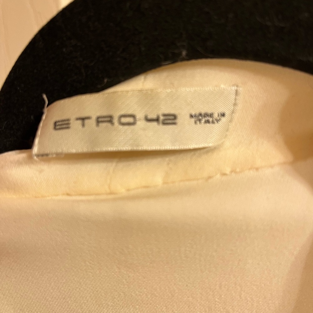 Etro Tie-Necked Tiered Ruffle Sleeved Cream Silk Blouse - Picture 5 of 6
